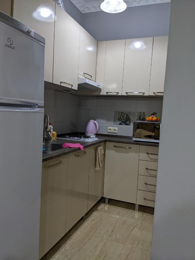Berapartment With Mountain View 巴统 外观 照片