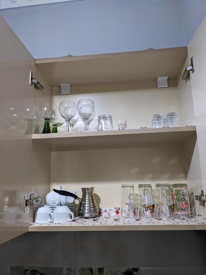 Berapartment With Mountain View 巴统 外观 照片